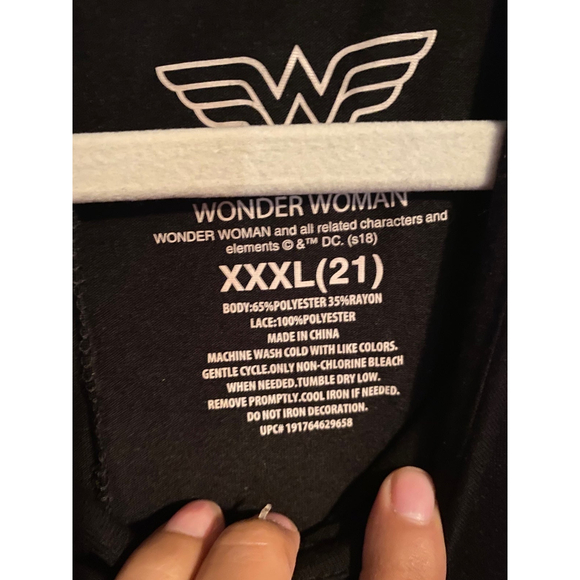 Asymmetrical Wonder Woman Sleeveless Top - Picture 3 of 6